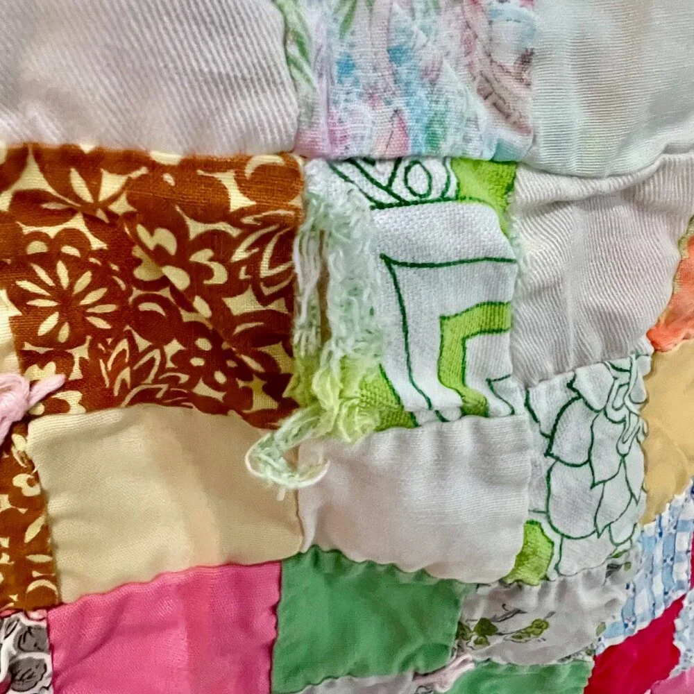 Quilted baby Blanket, VTG Baby Patchwork Blanket 1968 Vtg Quilt, Patchwork Quilt